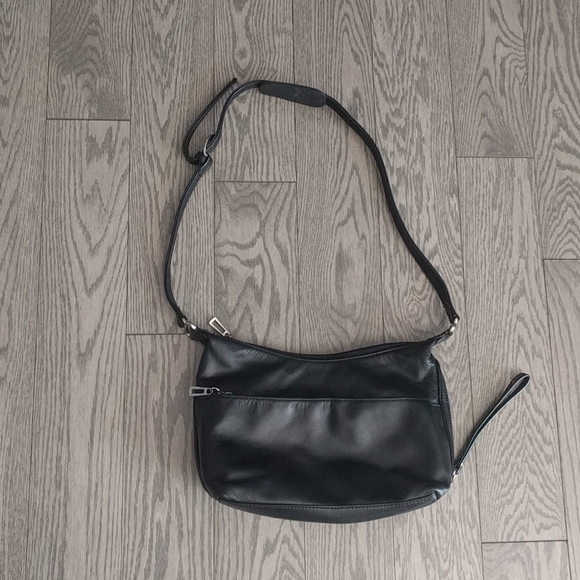 Beautiful vintage genuine leather bag 🌼🌸🍀 - Picture 1 of 8